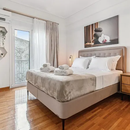 Two-bedroom In Pagrati *