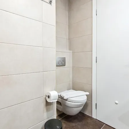 Two-bedroom In Pagrati Athens