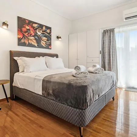 Two-bedroom In Pagrati * Athens